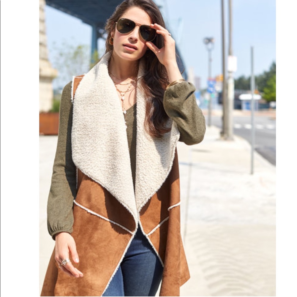 *NWOT* Faux Fur Shearling Vest
